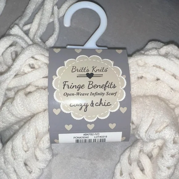 Cream Open Weave Infinity Scarf - Picture 6 of 6